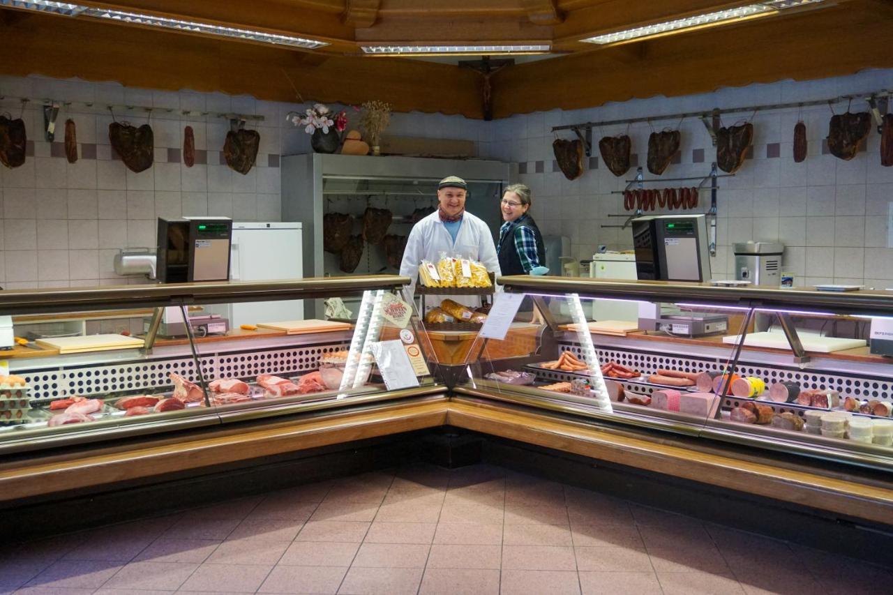 Gasthof-Fleischerei Engl Kotschach-Mauthen Esterno foto